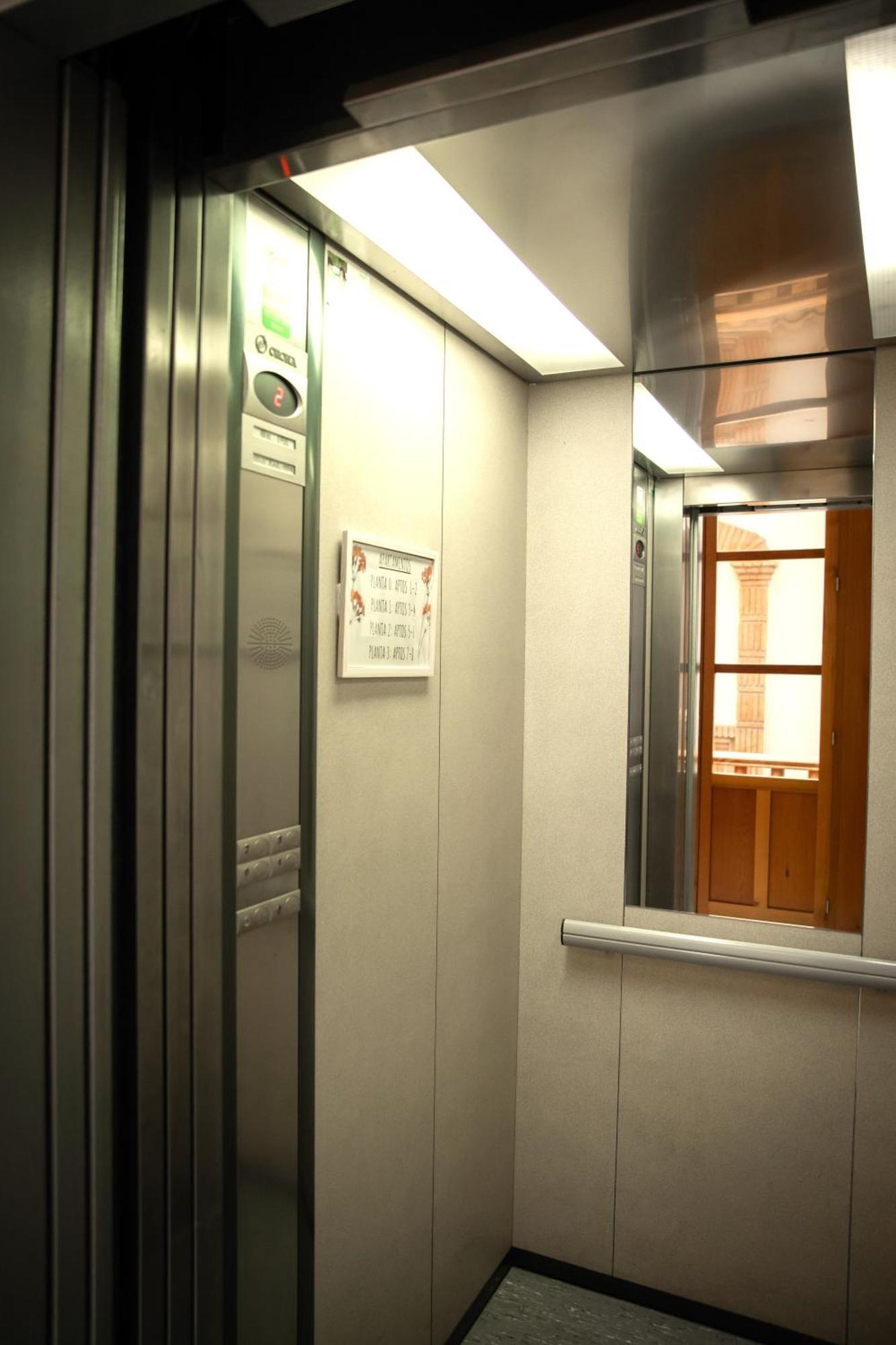 גרנדה Apartamentos Vita Center מראה חיצוני תמונה