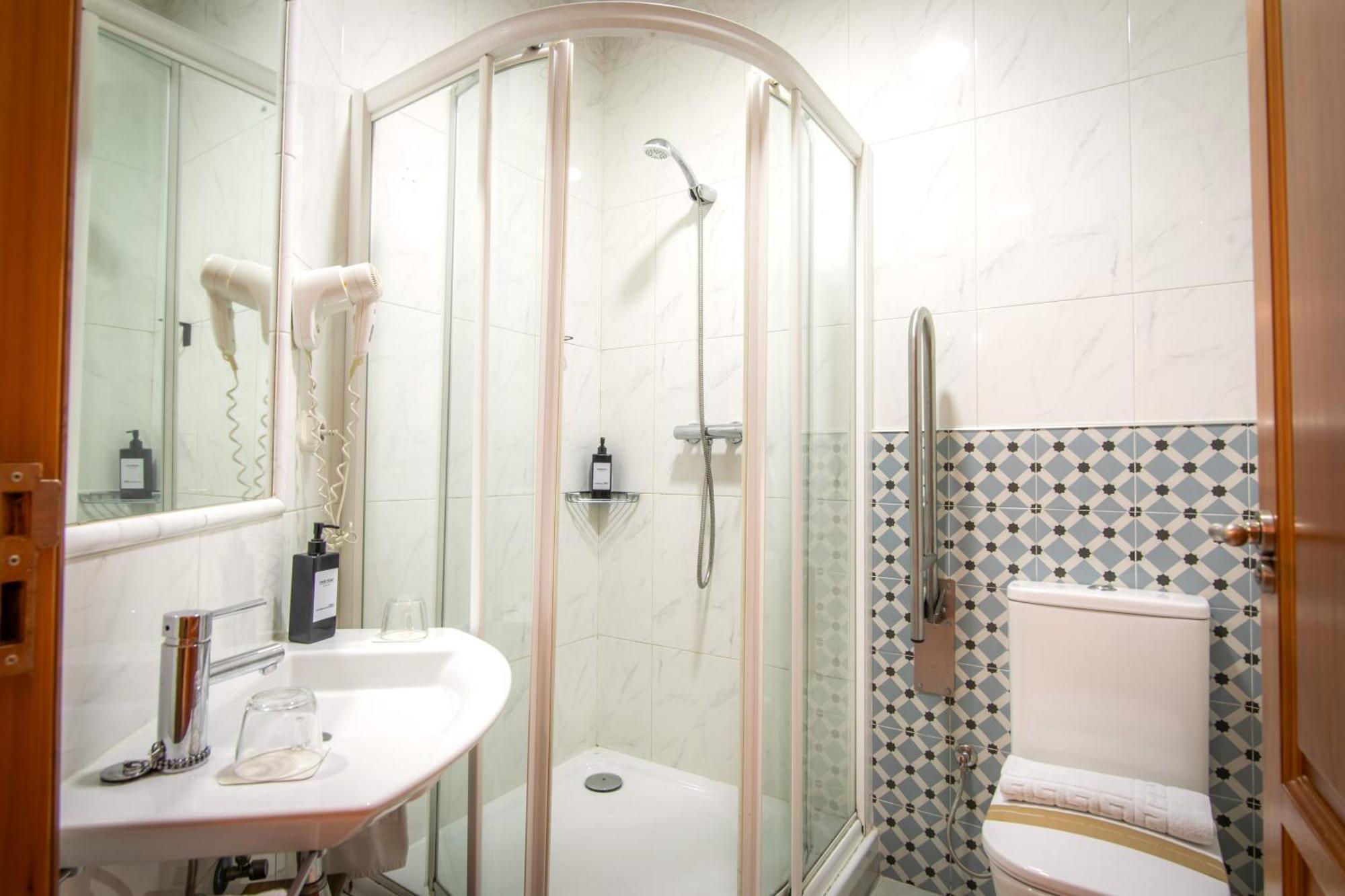 גרנדה Apartamentos Vita Center מראה חיצוני תמונה